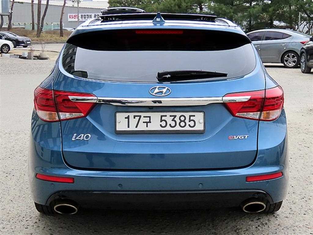 HYUNDAI i40 - Vista 4