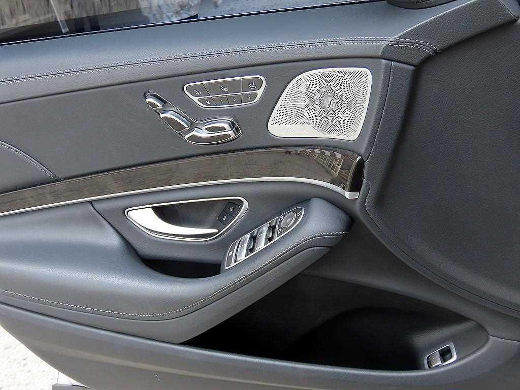 Mercedes Benz S Class - Vista 12