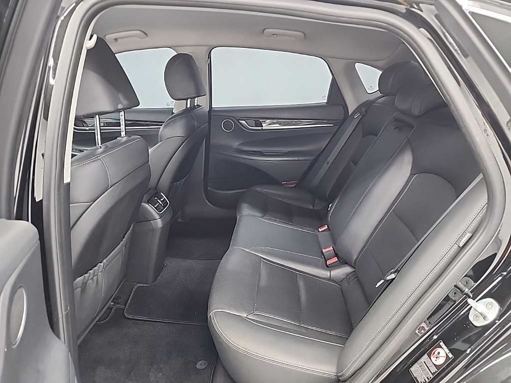 HYUNDAI Grandeur - Vista 12