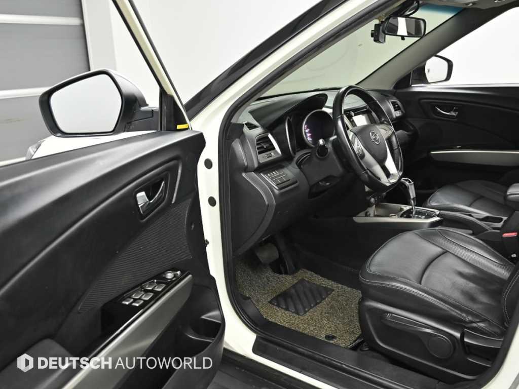 Ssangyong Tivoli - Vista 11