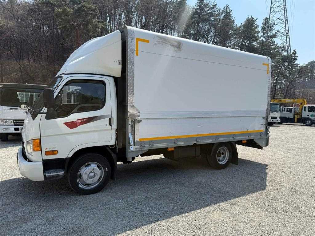 medium and large cargo truck - Vista 2