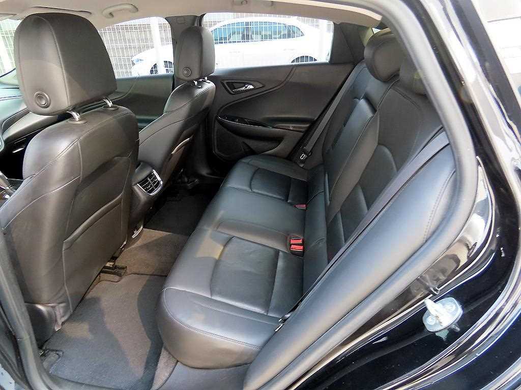 Chevrolet Malibu - Vista 6