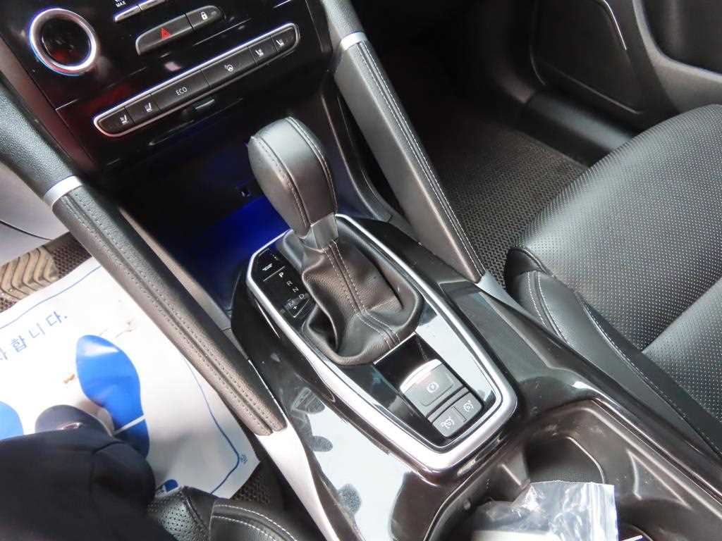 SAMSUNG QM6 2023 Blanco - Importación desde Corea - HF Imports Iquique - Foto 13