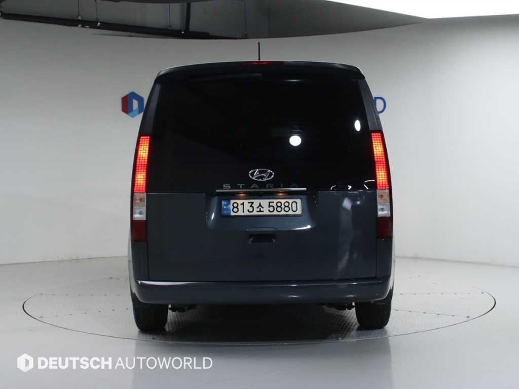 HYUNDAI Staria - Vista 4
