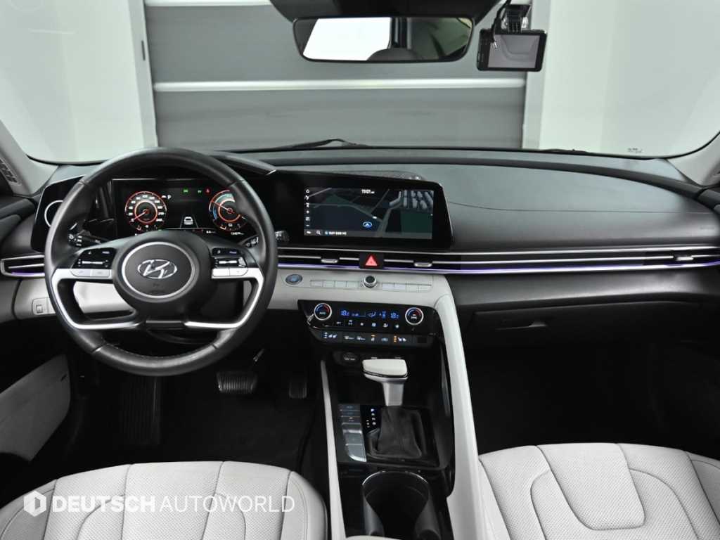 HYUNDAI Avante - Vista 7