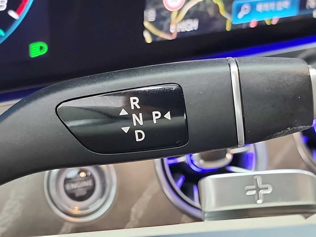 Mercedes Benz E class - Vista 8