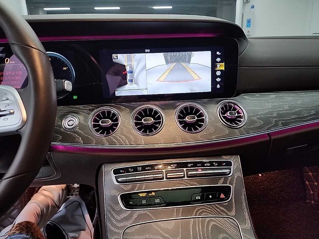 Mercedes Benz CLS Class - Vista 10