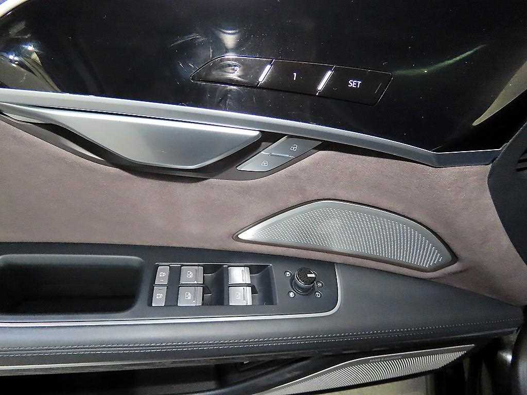 Audi A8 2023 Negro - Importación desde Corea - HF Imports Iquique - Foto 13