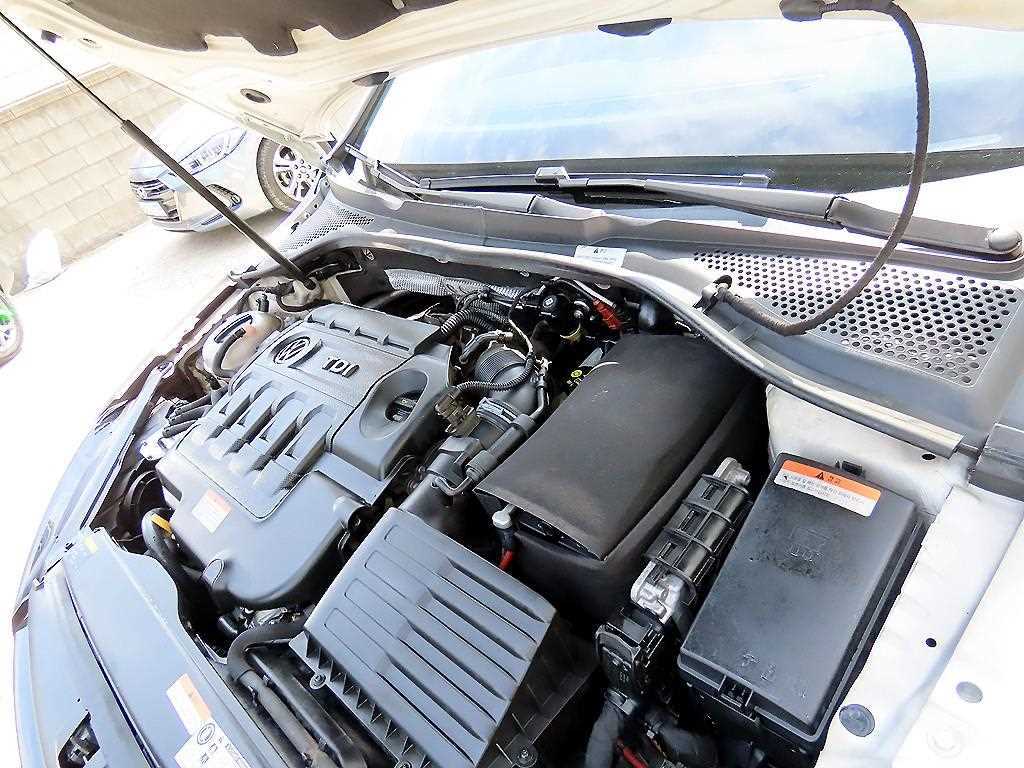 Volkswagen Golf 2016 Blanco - Importación desde Corea - HF Imports Iquique - Foto 18