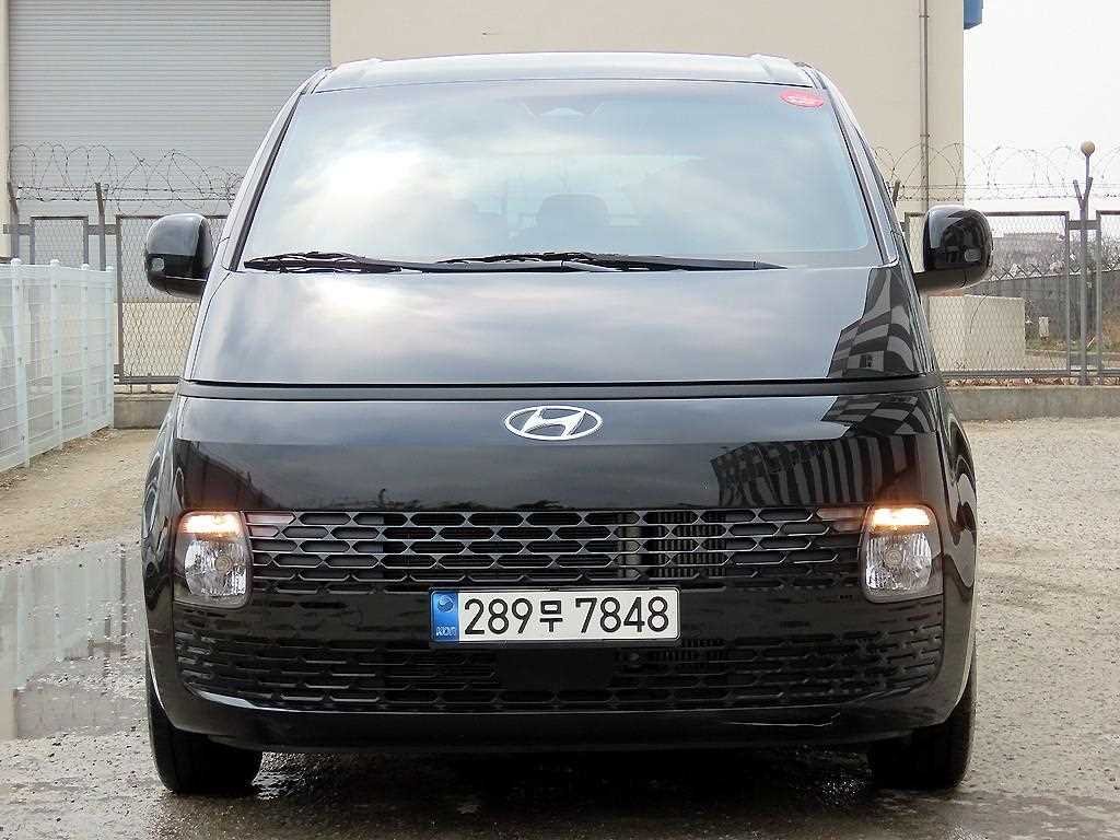 HYUNDAI Staria 2022 Negro - Importación desde Corea - HF Imports Iquique - Foto 1