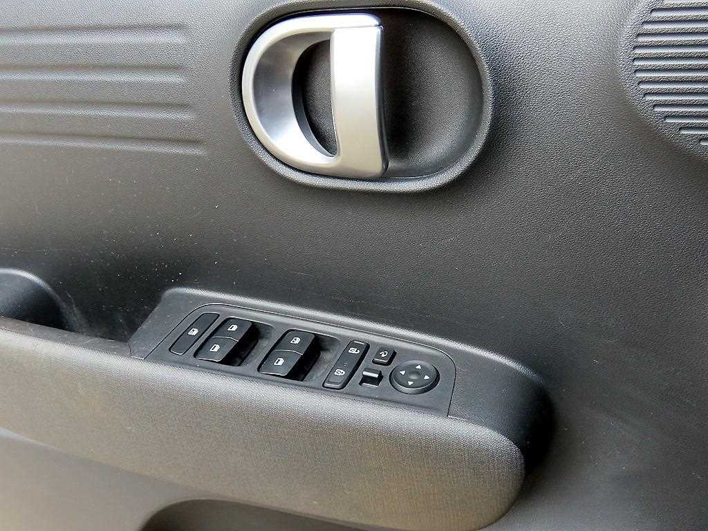 HYUNDAI Casper - Vista 11