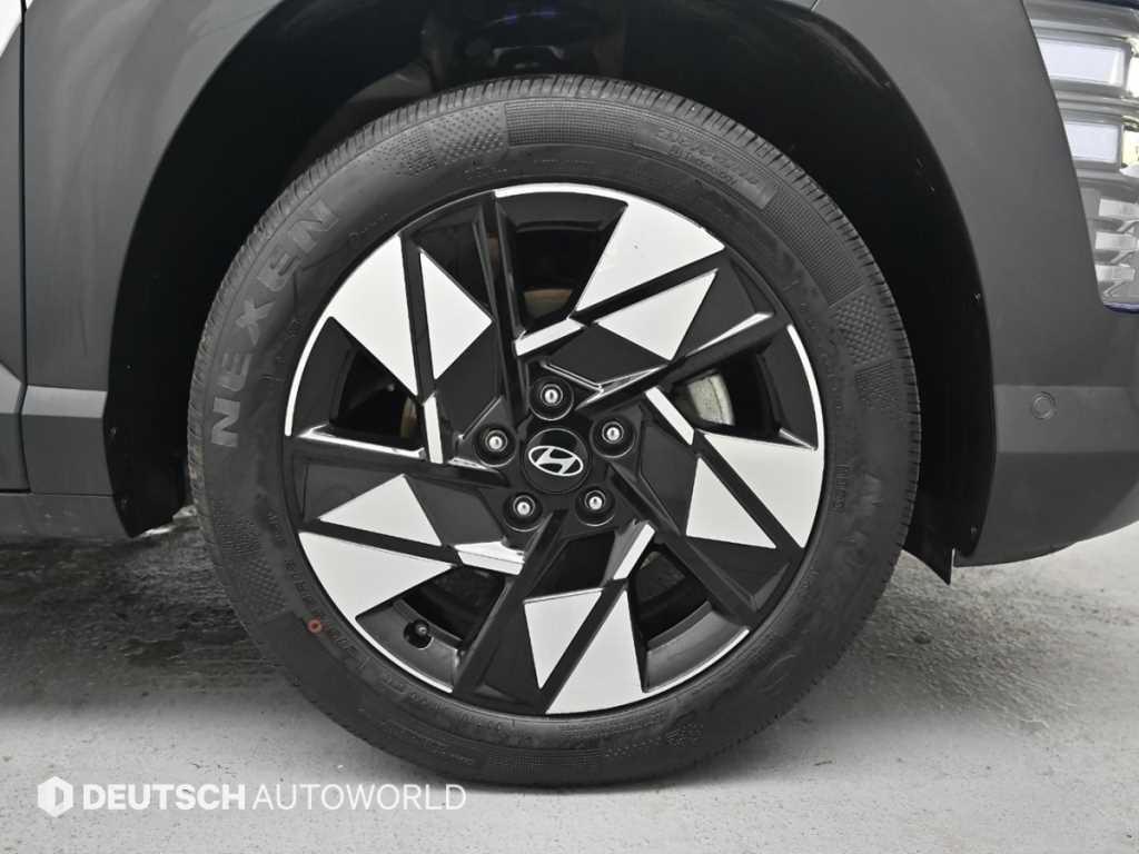 HYUNDAI Kona - Vista 5