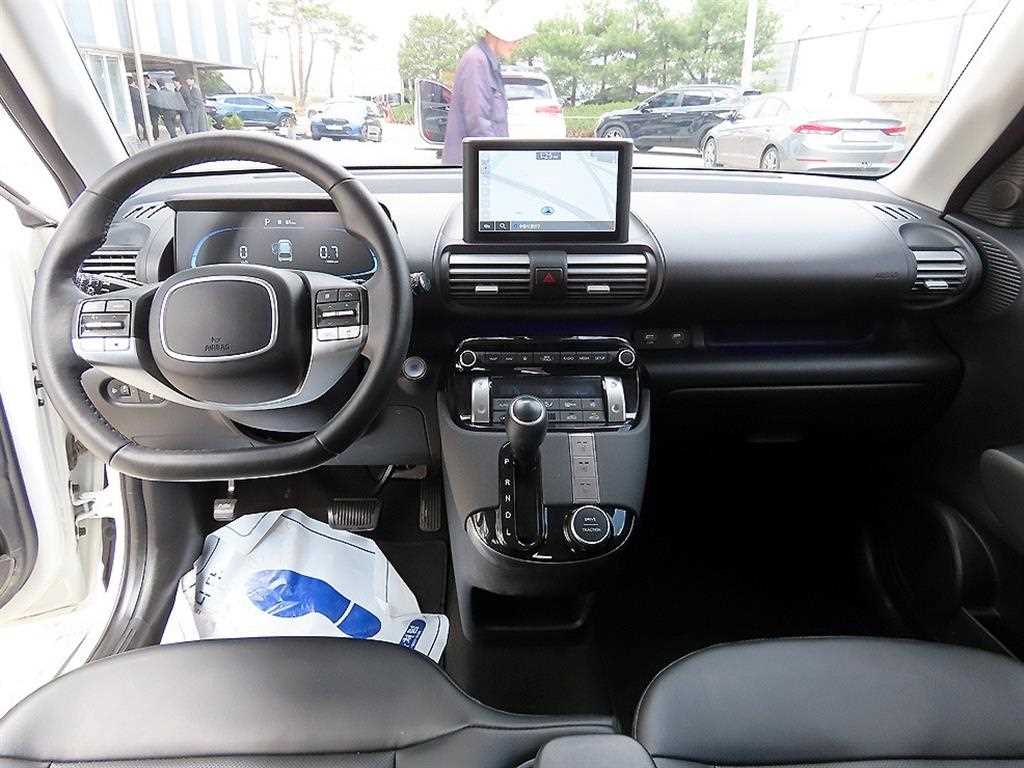 HYUNDAI Casper - Vista 7