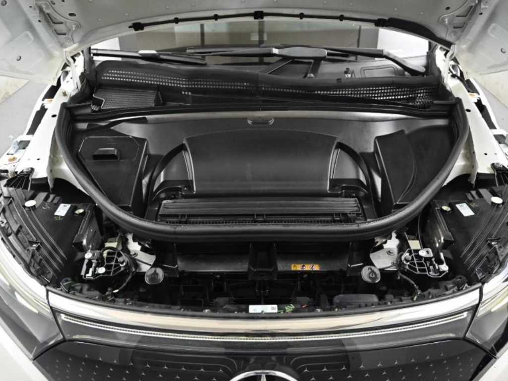 Mercedes Benz EQS - Vista 6