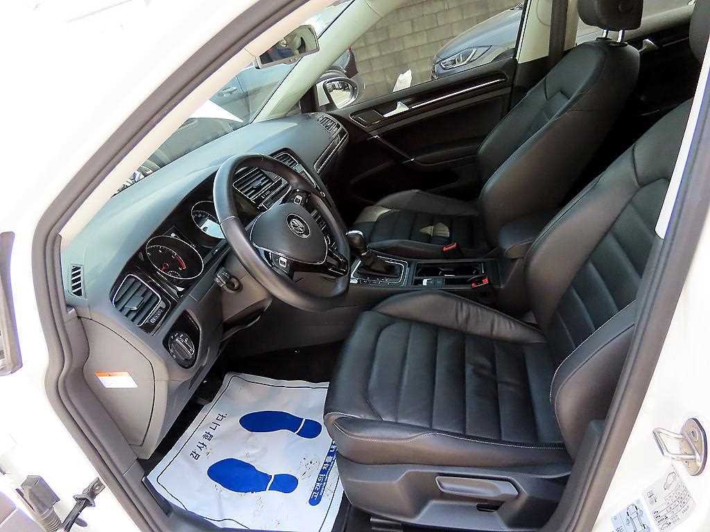 Volkswagen Golf - Vista 5