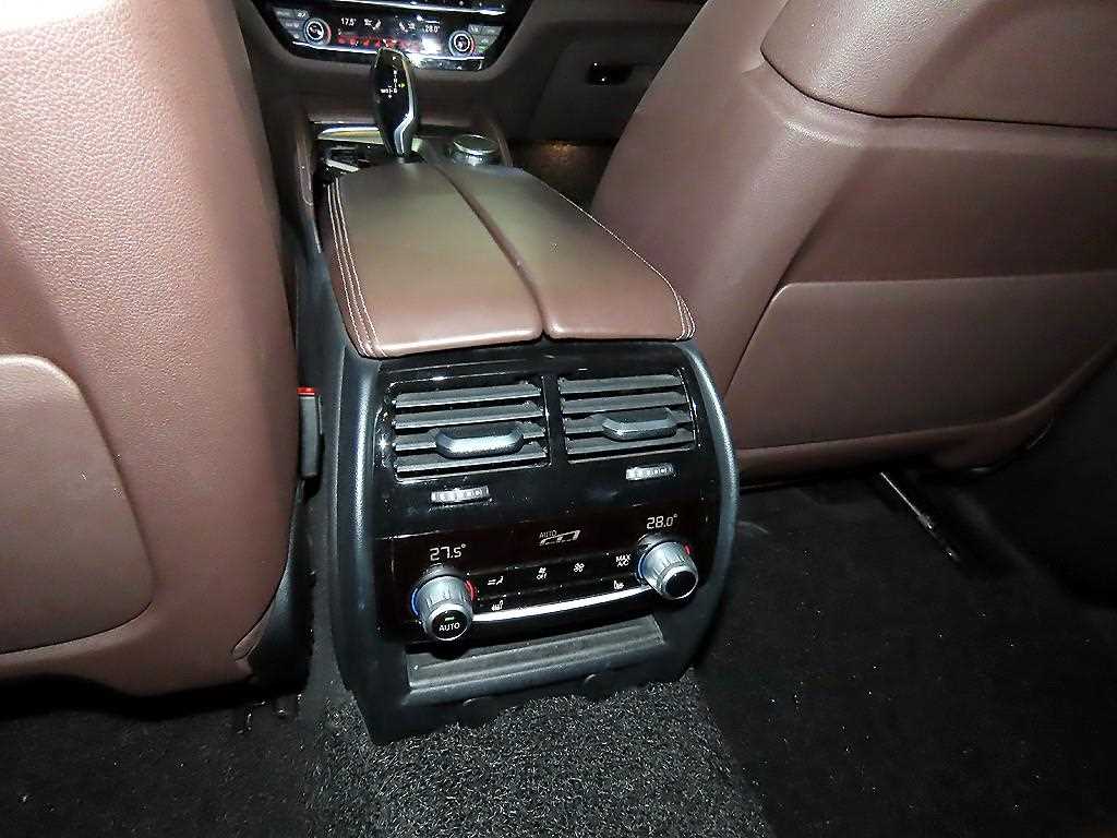 BMW 5 Series 2018 Negro - Importación desde Corea - HF Imports Iquique - Foto 14