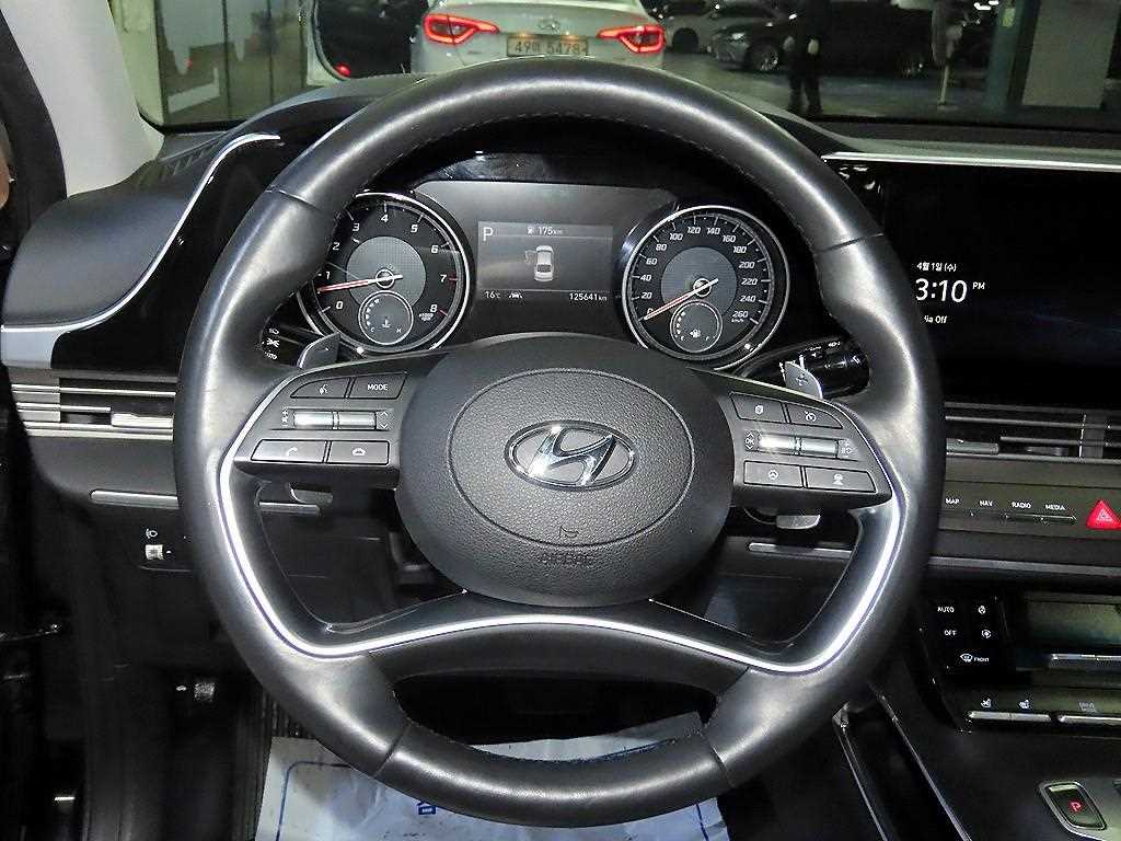 HYUNDAI Grandeur - Vista 8