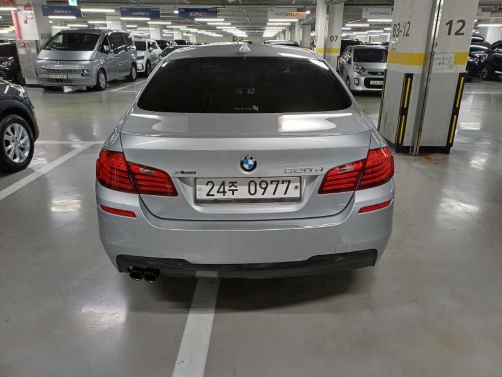 BMW 5 Series - Vista 4
