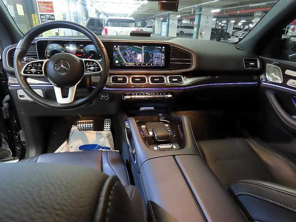 Mercedes Benz GLE Class - Vista 10