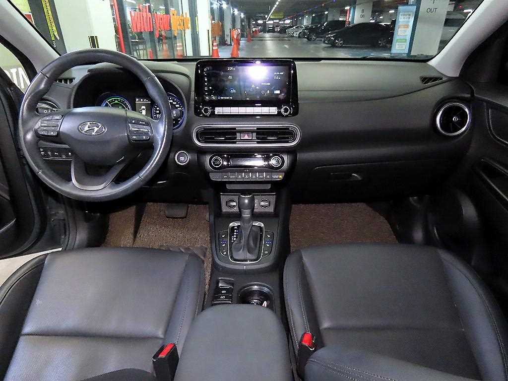 HYUNDAI Kona - Vista 10