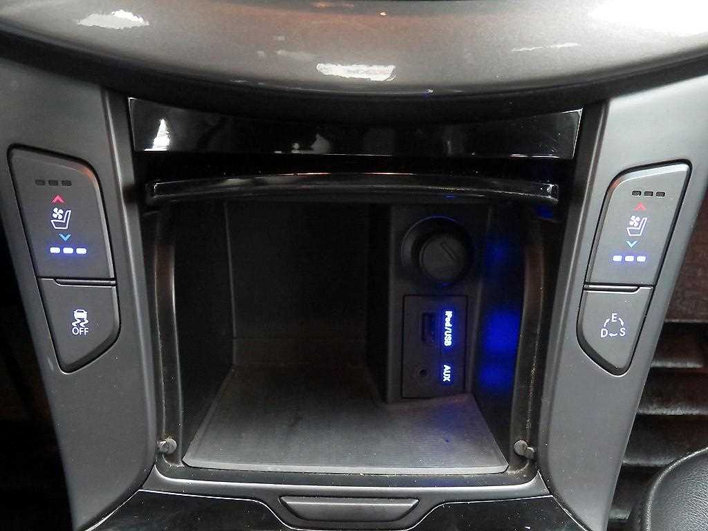 HYUNDAI i40 - Vista 12