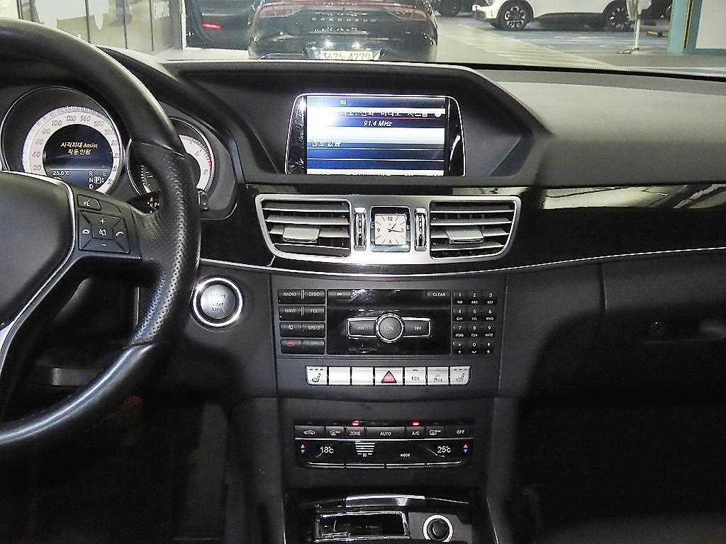 Mercedes Benz E class - Vista 11