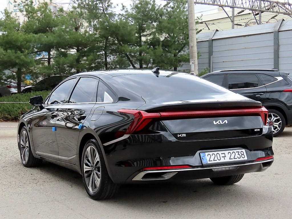 KIA K8 - Vista 3