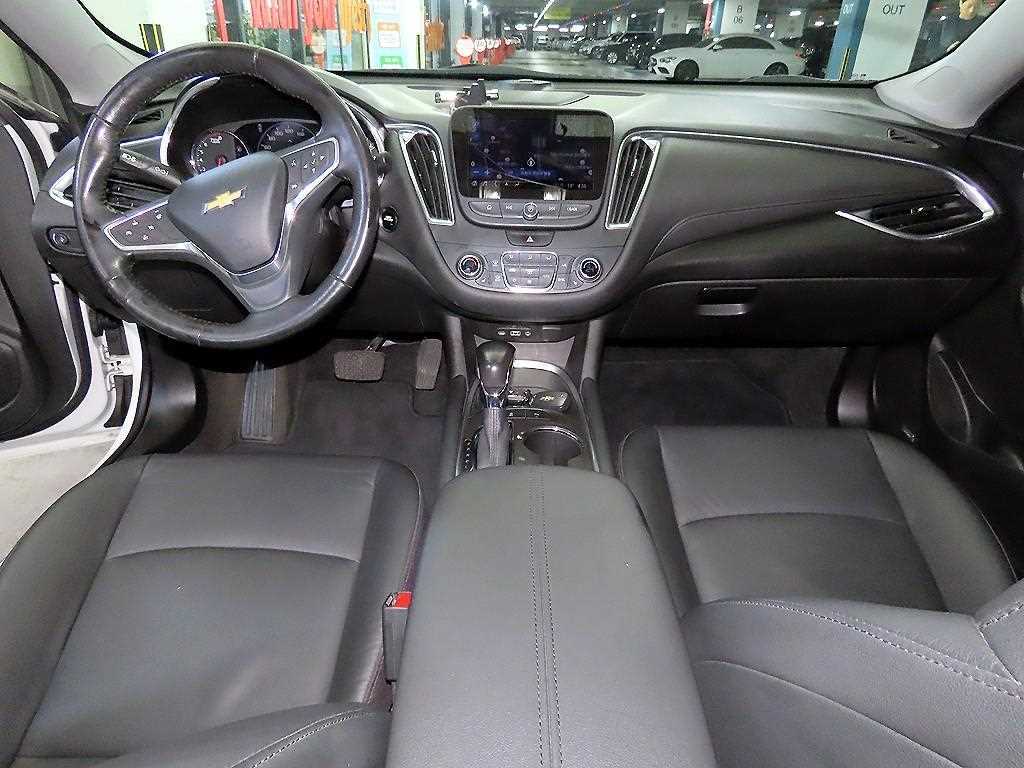 Chevrolet Malibu - Vista 10