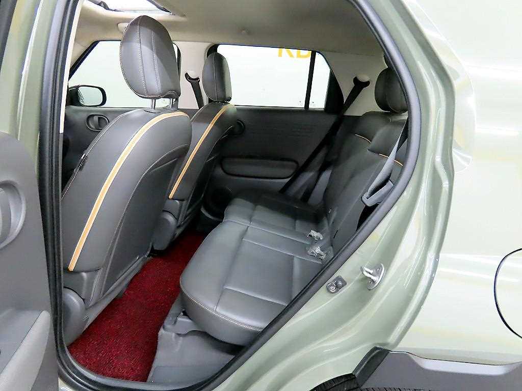 HYUNDAI Casper - Vista 6