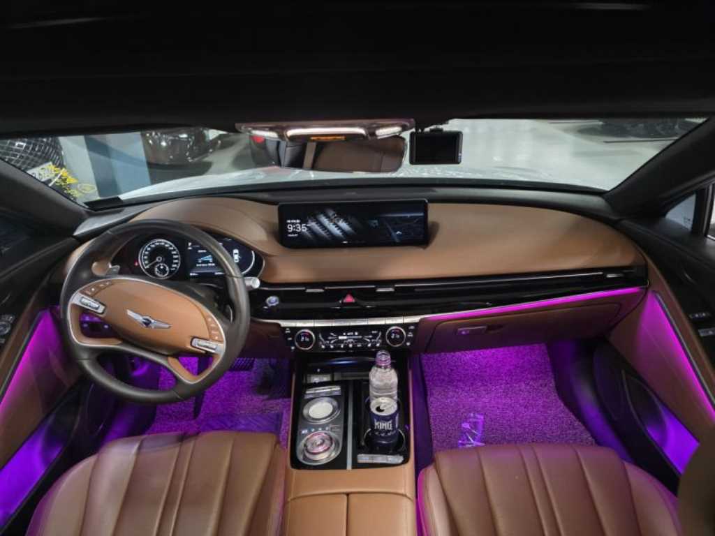 Genesis G80 - Vista 8