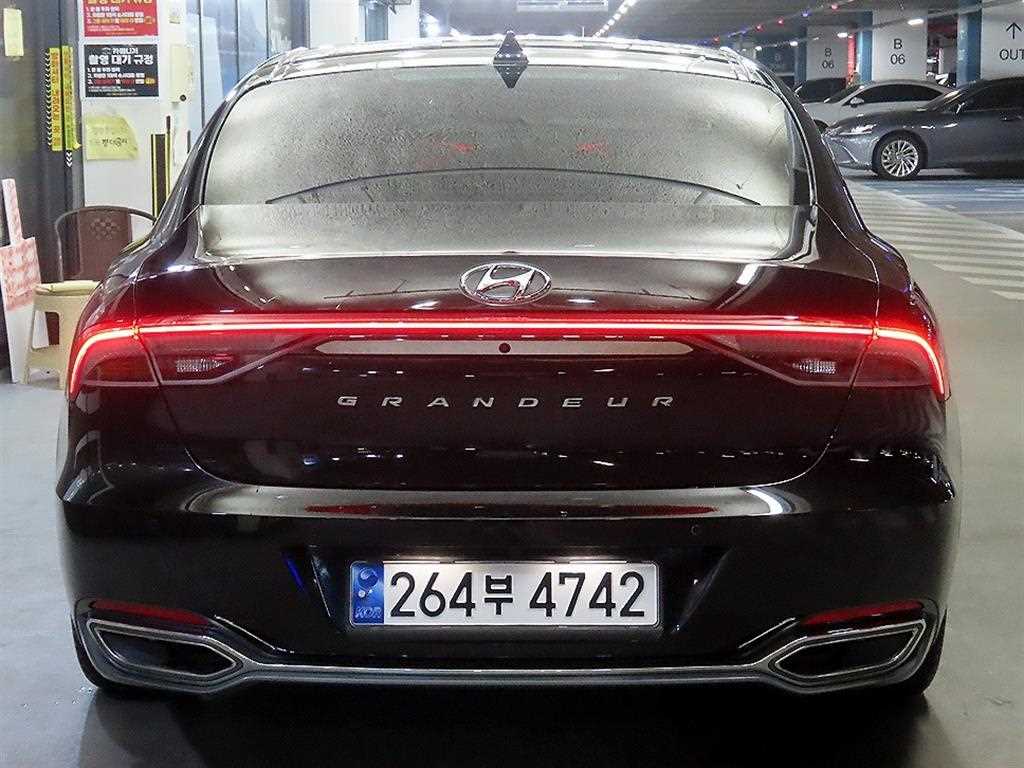 HYUNDAI Grandeur - Vista 5