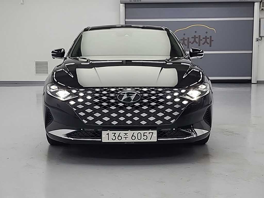 HYUNDAI Grandeur - Vista 2