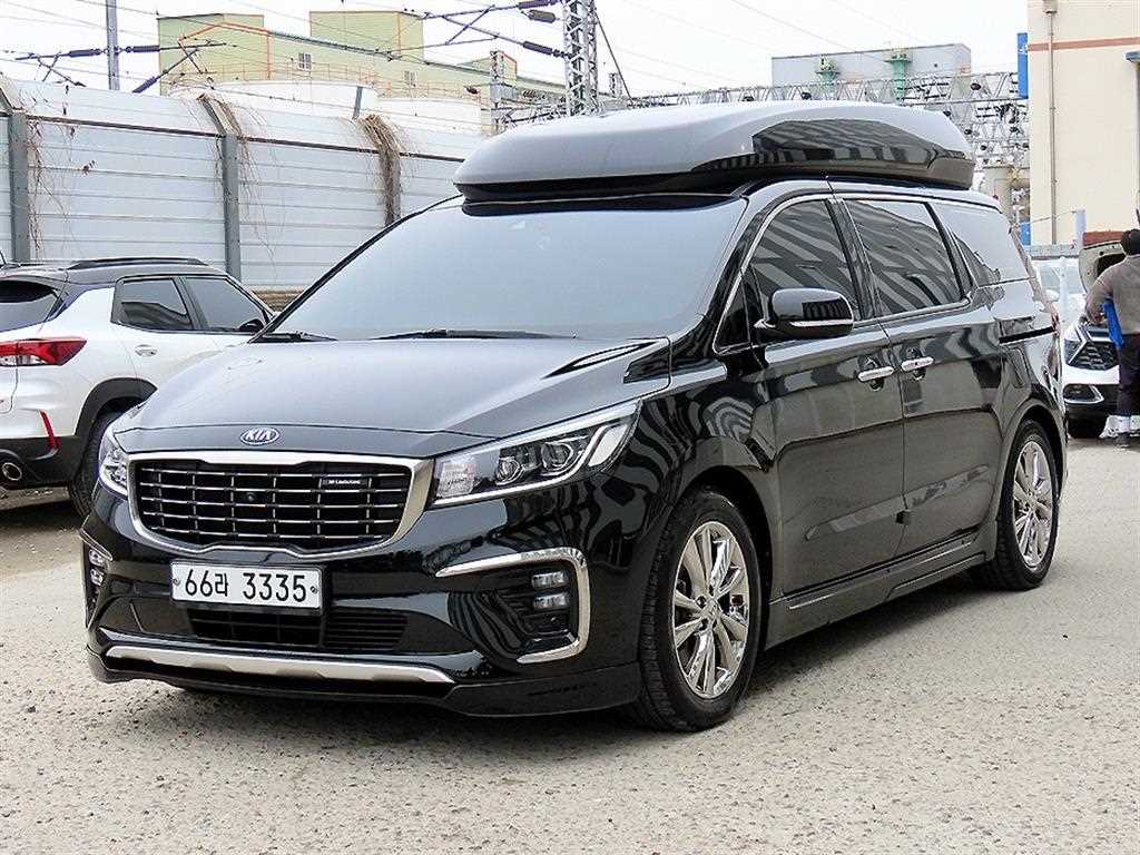 KIA Carnival - Vista 2