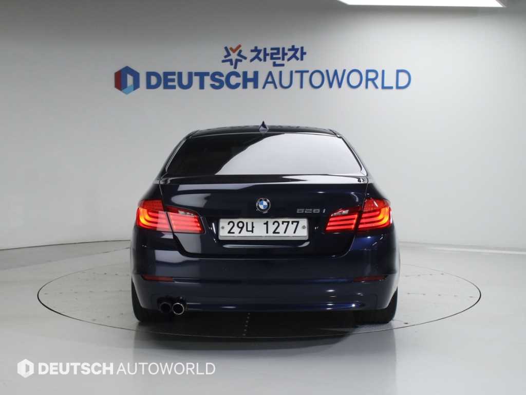 BMW 5 Series - Vista 4