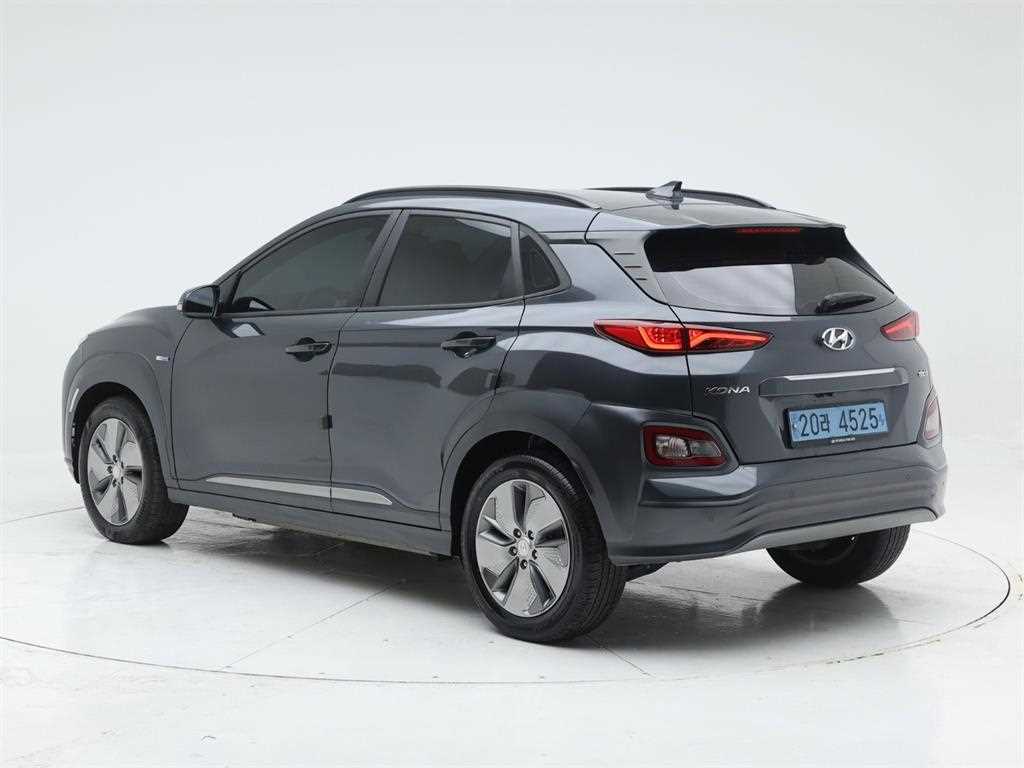 HYUNDAI Kona - Vista 4