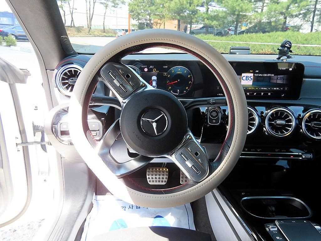 Mercedes Benz CLA Class - Vista 9