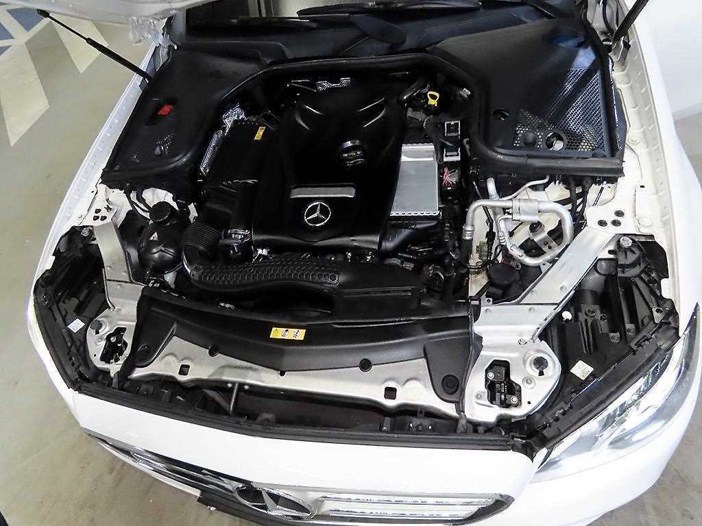 Mercedes Benz E class 2017 Blanco - Importación desde Corea - HF Imports Iquique - Foto 19