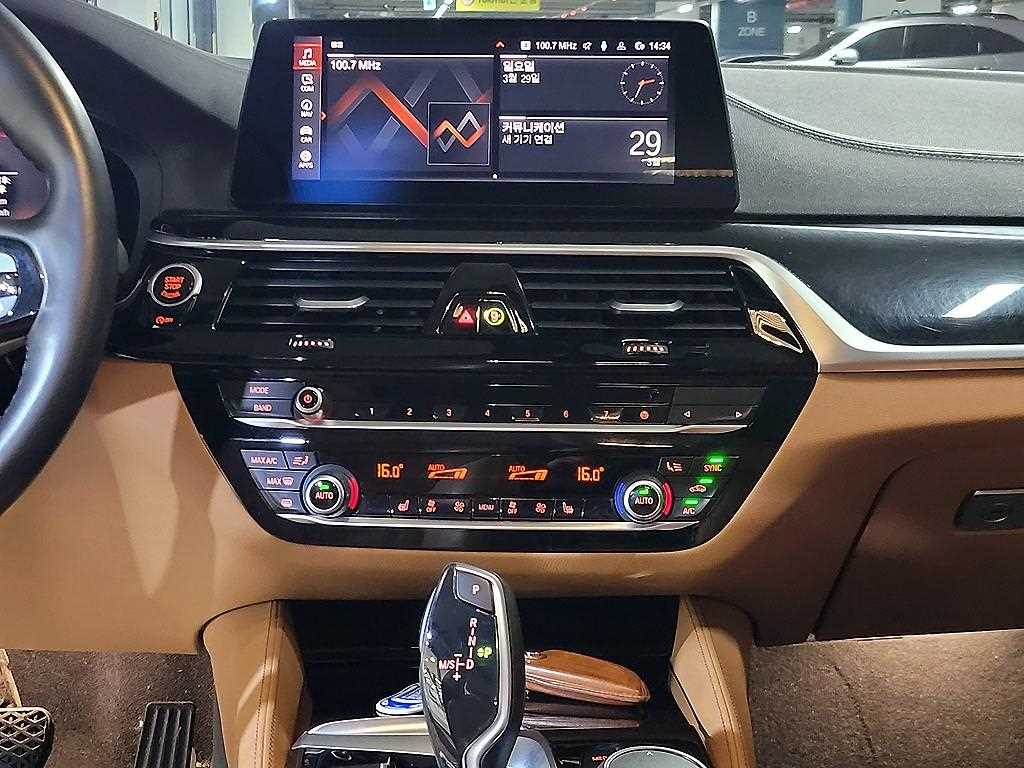 BMW 5 Series - Vista 11