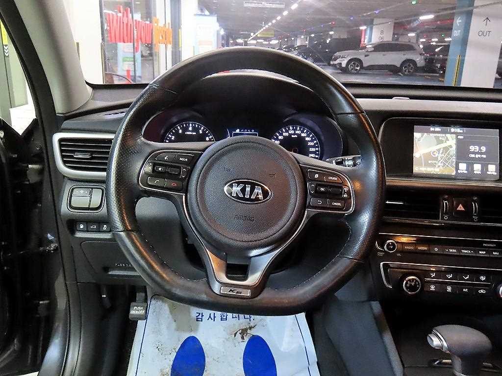KIA K5 - Vista 8