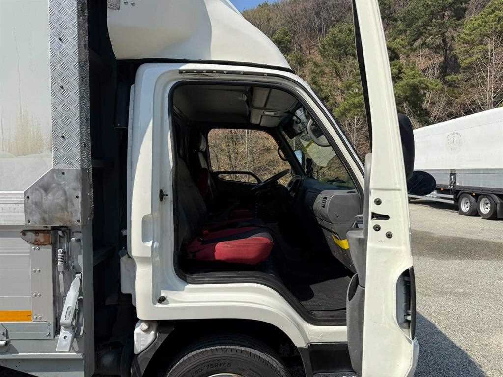 medium and large cargo truck 2013 Blanco - Importación desde Corea - HF Imports Iquique - Foto 15