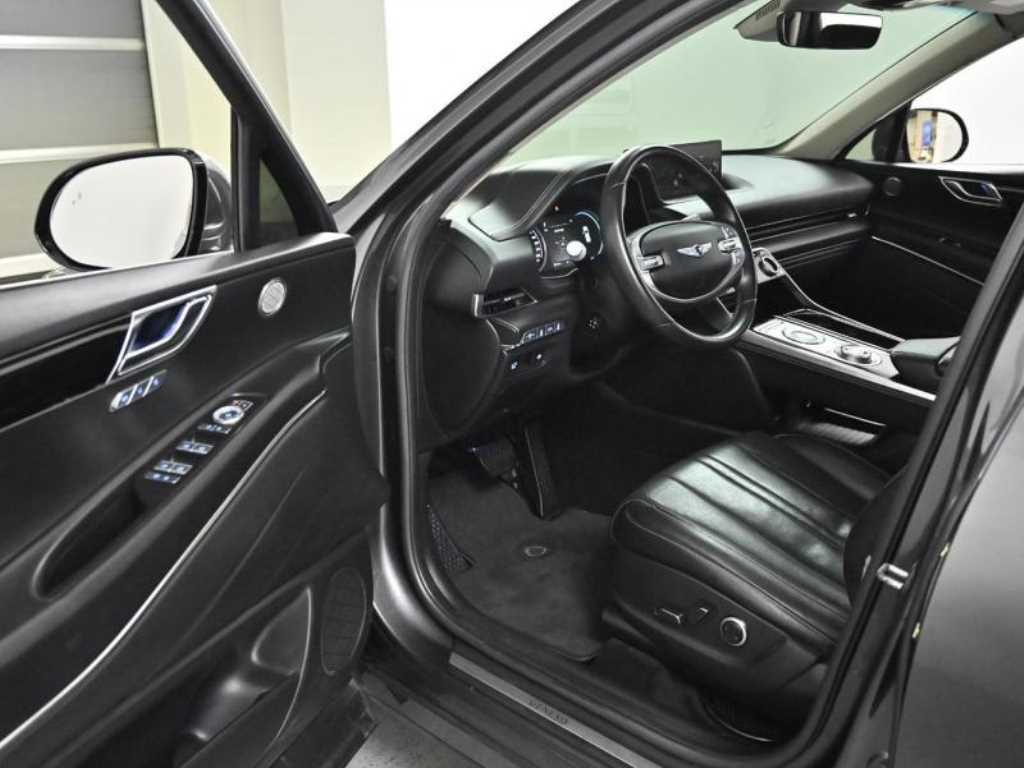 Genesis GV80 - Vista 9