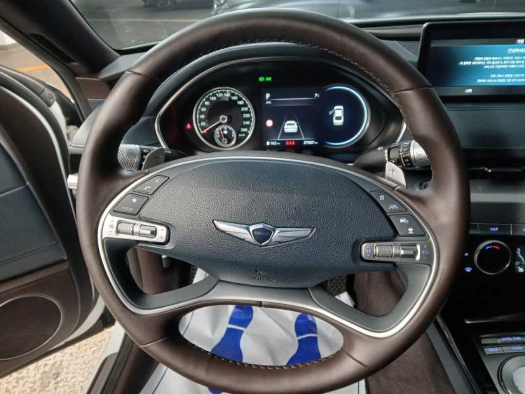 Genesis G80 - Vista 8