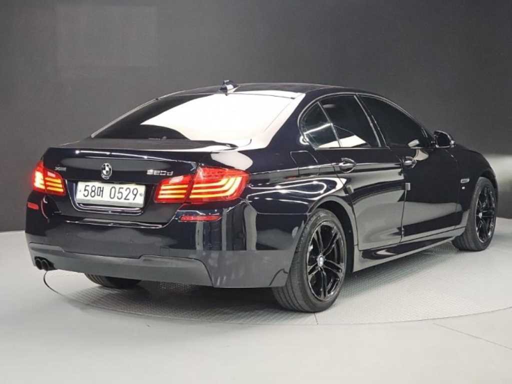 BMW 5 Series - Vista 4