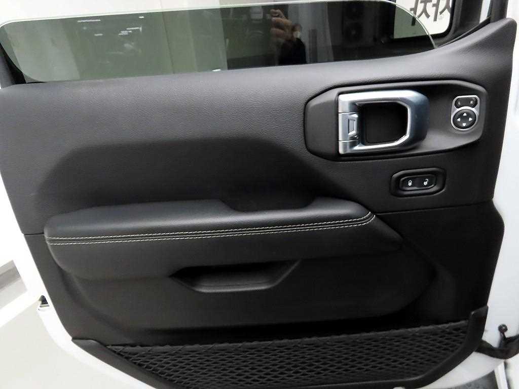 Jeep Wrangler - Vista 11