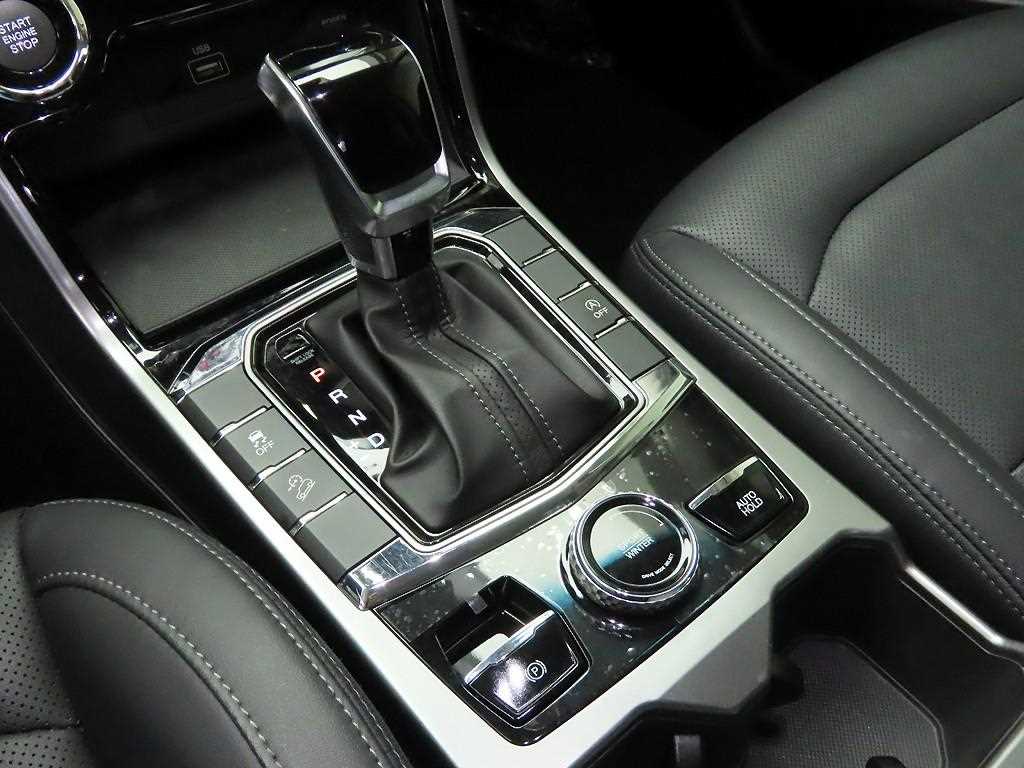 Ssangyong Korando - Vista 11