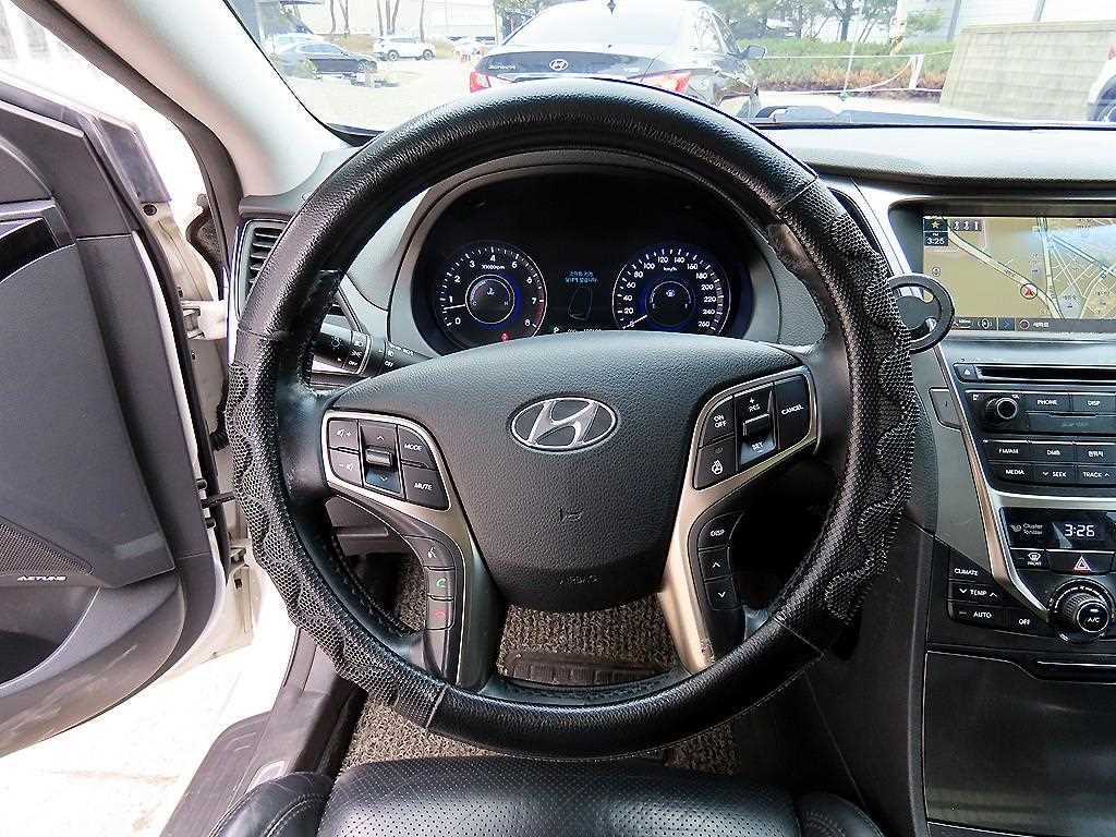 HYUNDAI Grandeur - Vista 7