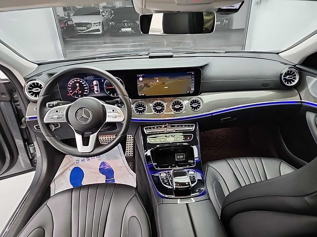 Mercedes Benz CLS Class - Vista 7