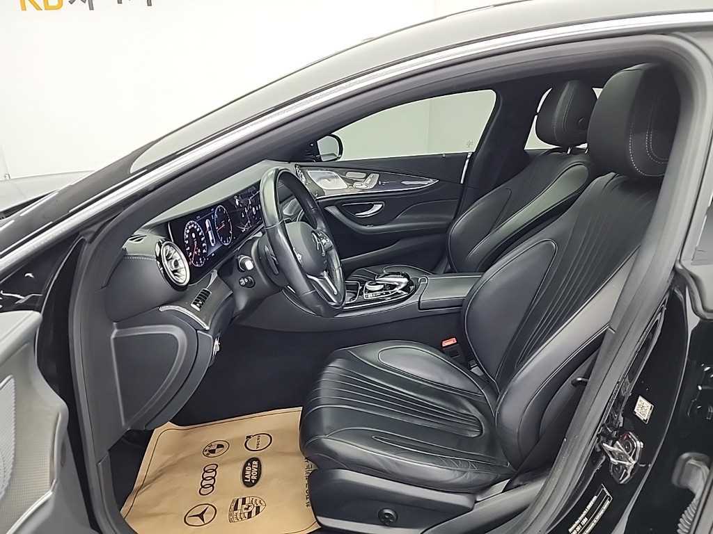 Mercedes Benz CLS Class - Vista 11