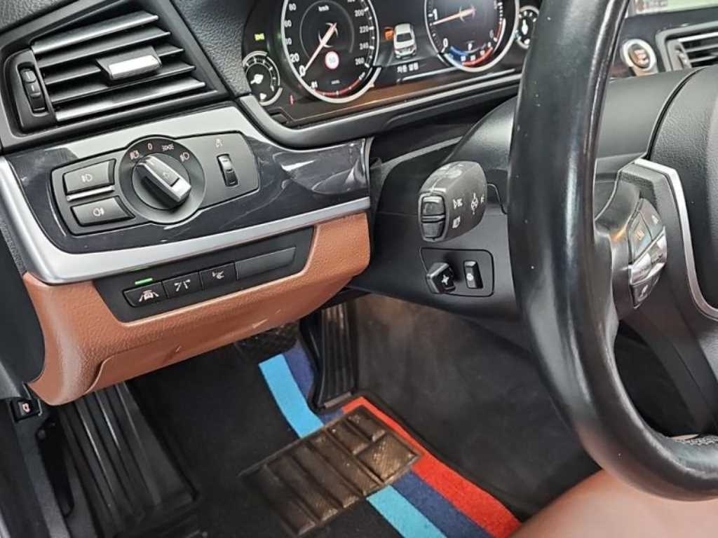 BMW 5 Series - Vista 8