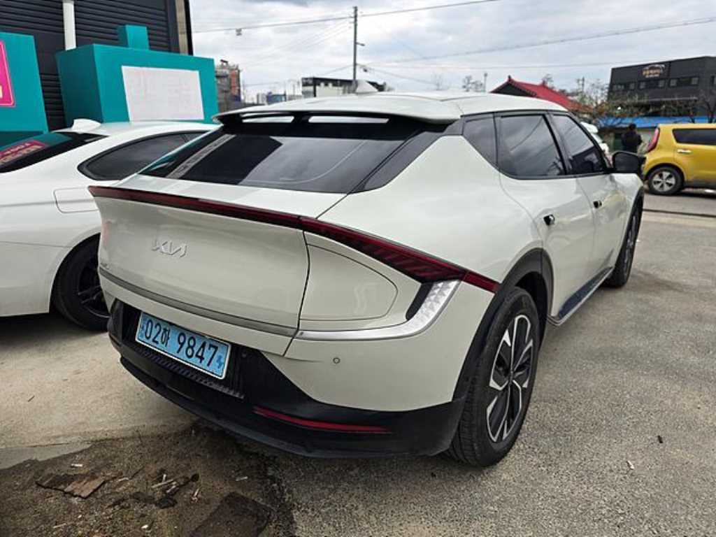 KIA EV6 - Vista 4